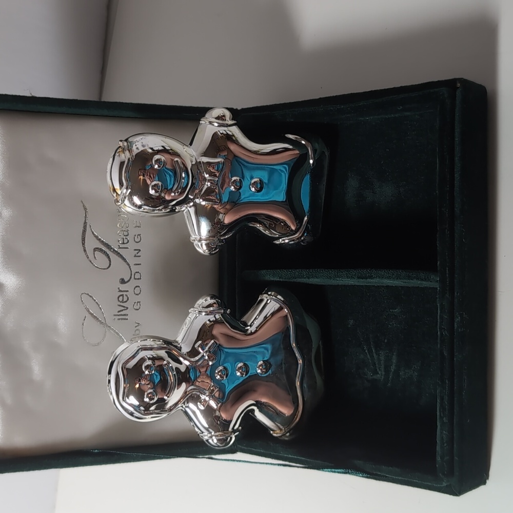 New - Silver Ginger read Man and Woman Salt & Pepper Shakers by Godinger
